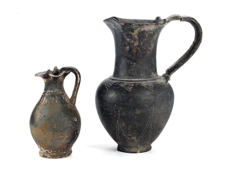 Zwei frühapulische Vasen des 4. Jahrhunderts vor Christus